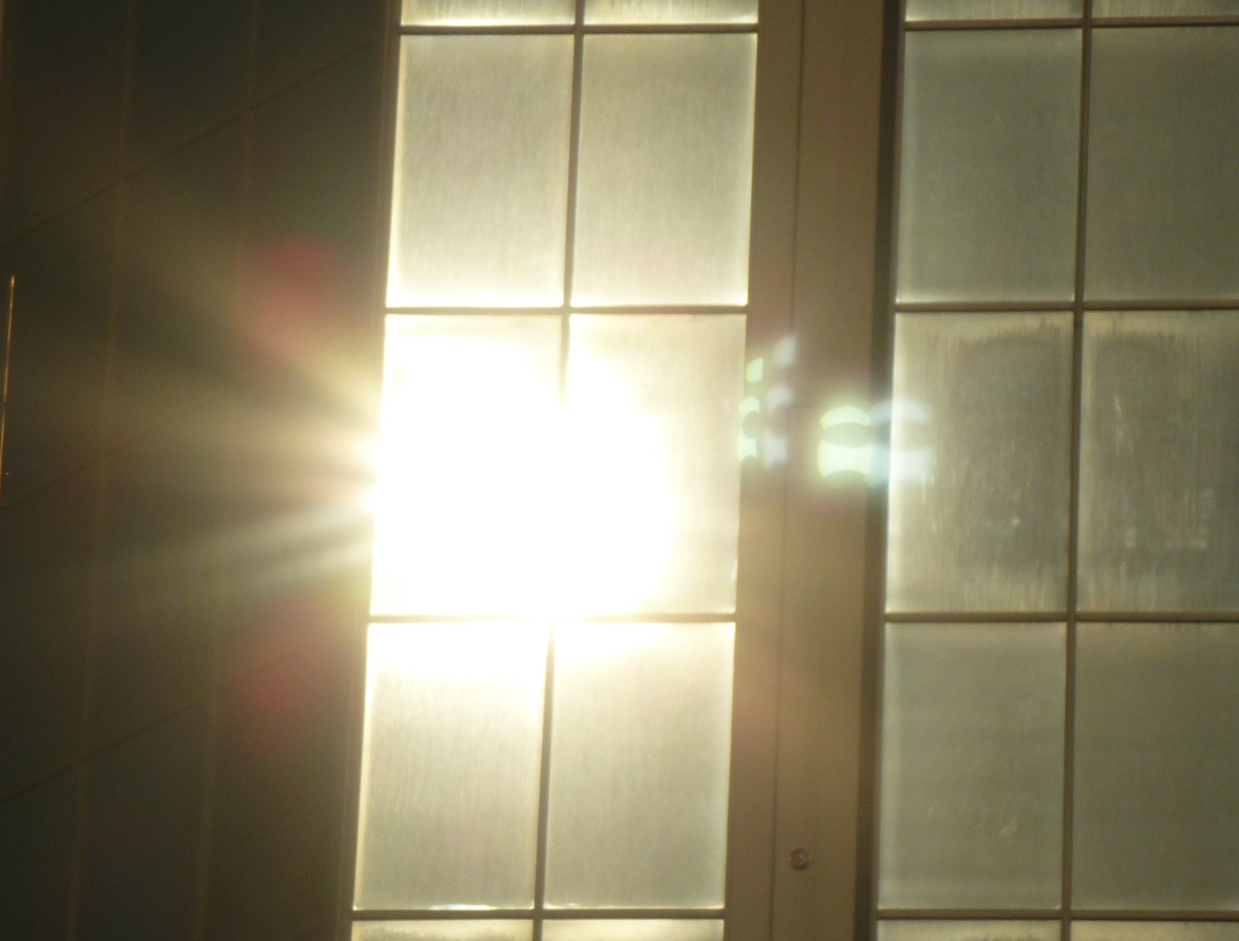 Eclipse: multiple reflections' lens flare