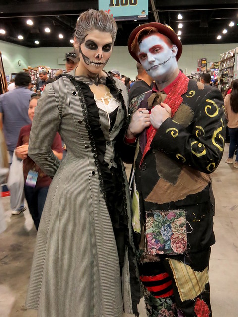 Gender-Swapped Nightmare Before Christmas cosplay.