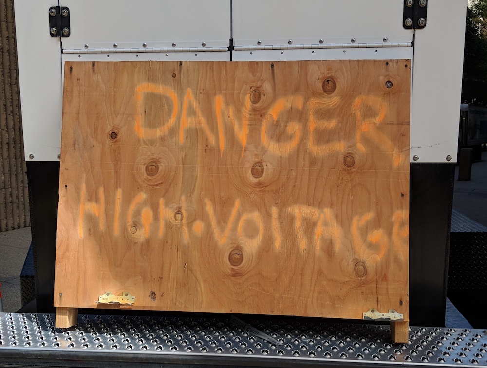 Sign: DANGER HIGH VOITAGE